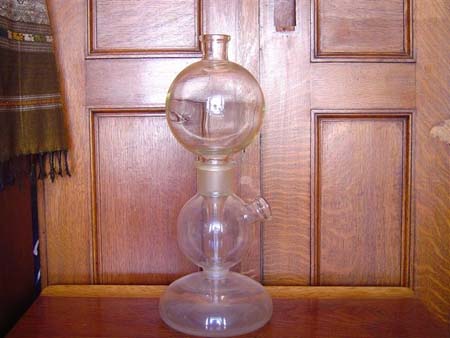 Glass aparatus